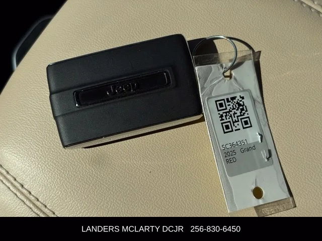 Used 2025 Red Jeep Limited image 27