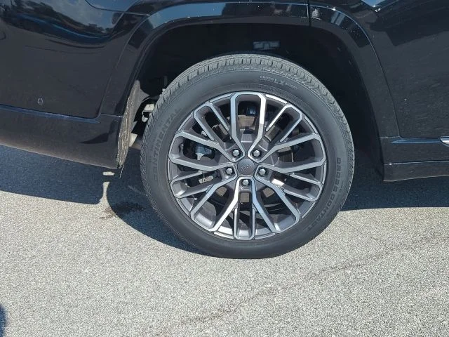Certified Used 2023 Black Jeep Summit image 13
