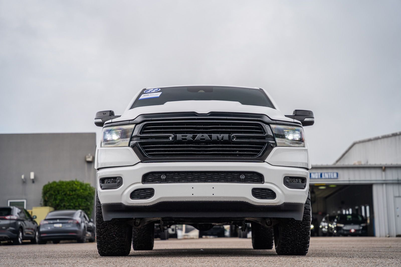 Used 2022 White Ram Laramie image 2
