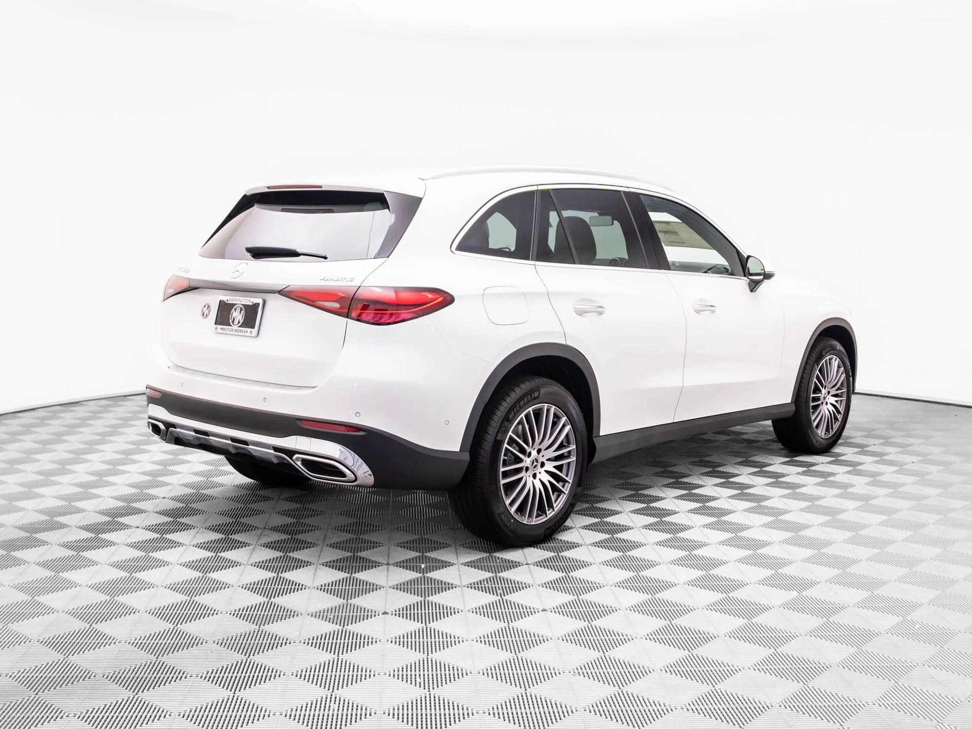 New 2026 White Mercedes-Benz GLC 300 image 5