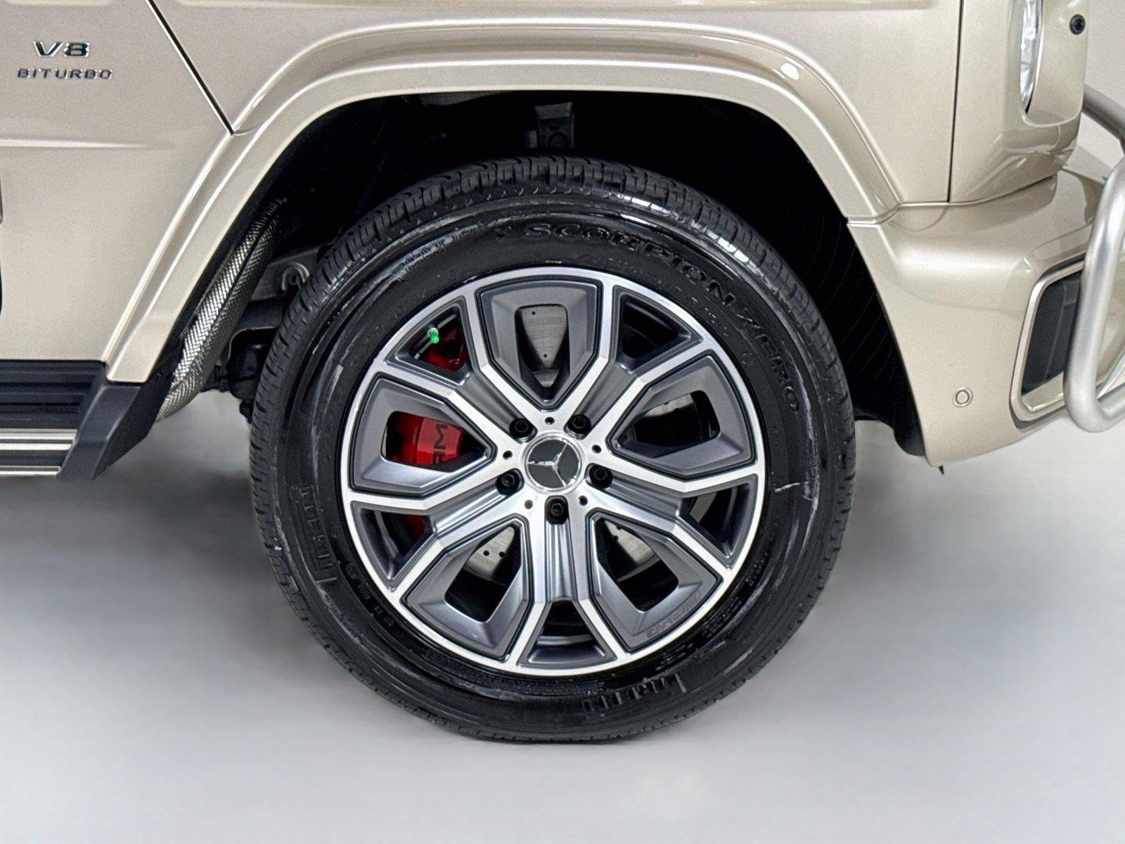 Used 2026 MANUFAKTUR Desert Silver Metallic Mercedes-Benz AMG® G 63 | AMG® Cross Spoke Wheels | Performance Pkg image 42