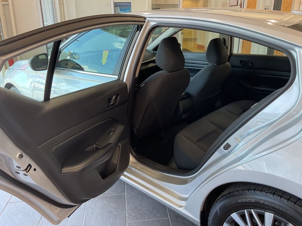 Used 2024 Silver Nissan 2.5 SV image 26