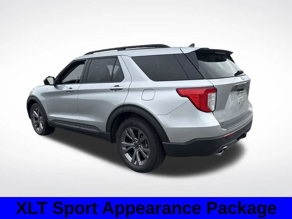 Used 2023 Silver Metallic Ford XLT image 3