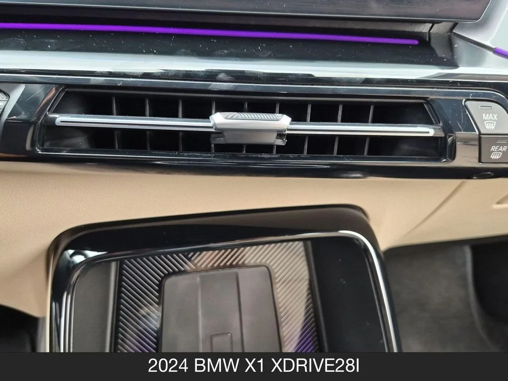 Used 2024 White BMW xDrive28i image 23