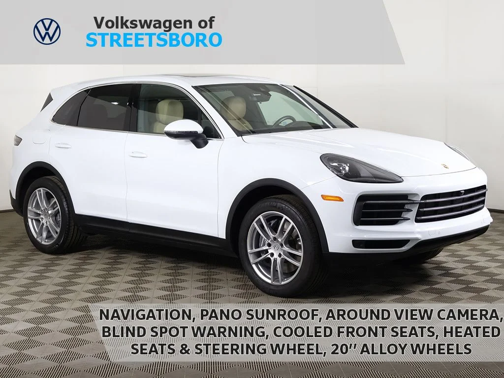 2023 Porsche Cayenne Platinum Edition's photo