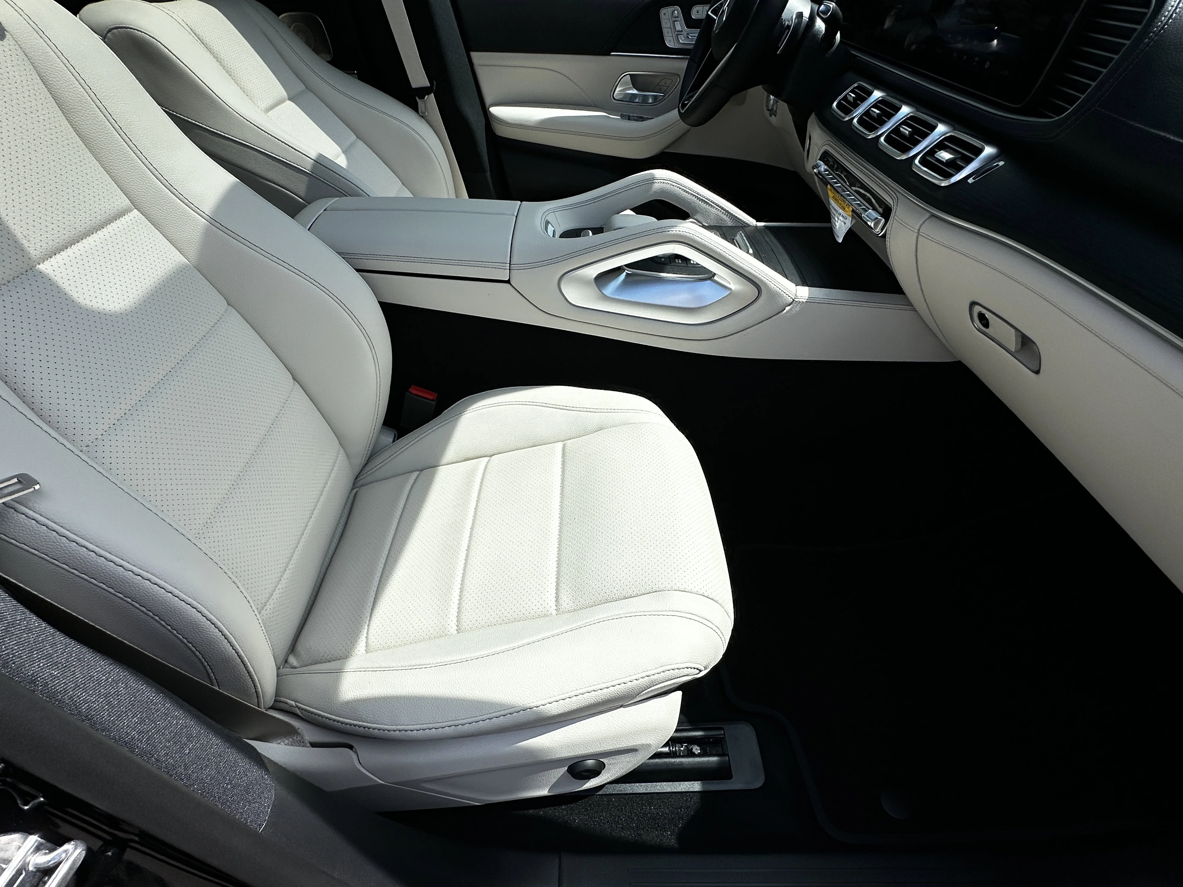 New 2026 Black Mercedes-Benz GLE 450 image 15