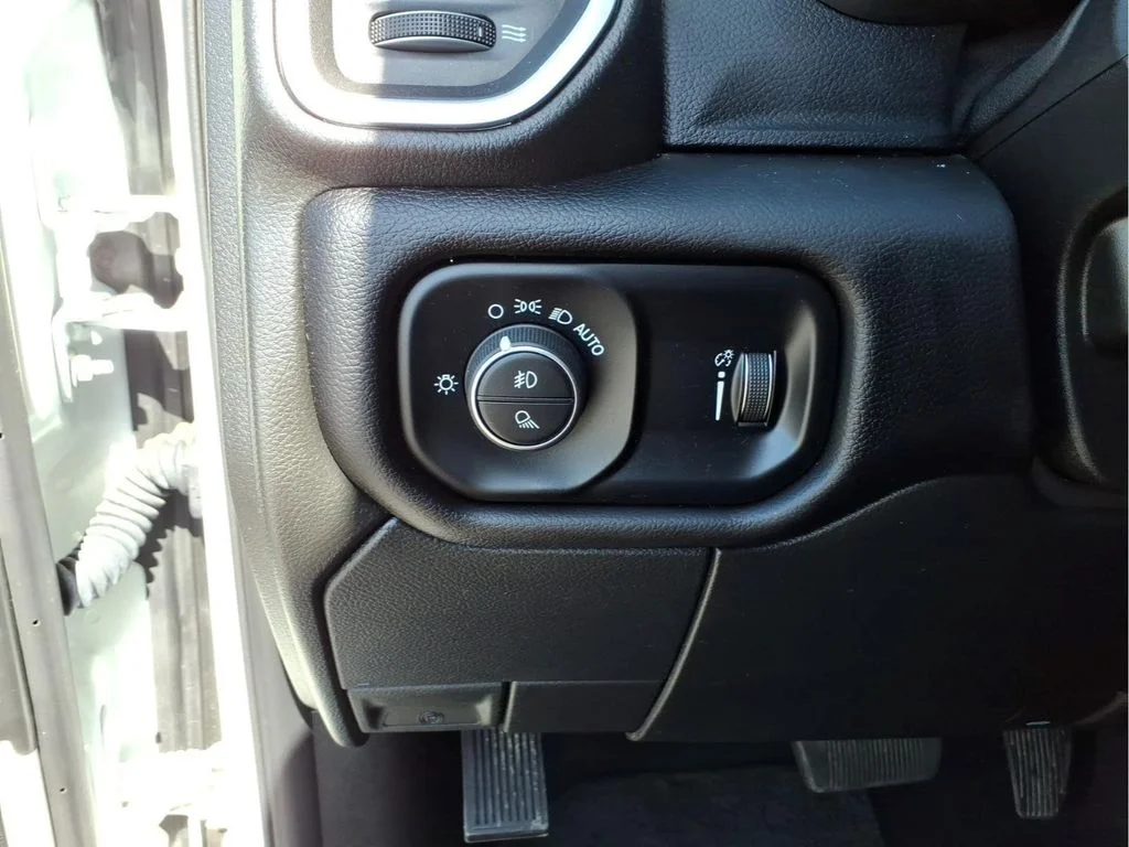 Used 2024 White Ram Big Horn image 21