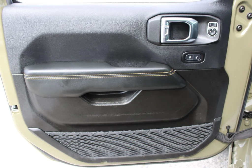 Used 2026  Jeep Sahara image 29