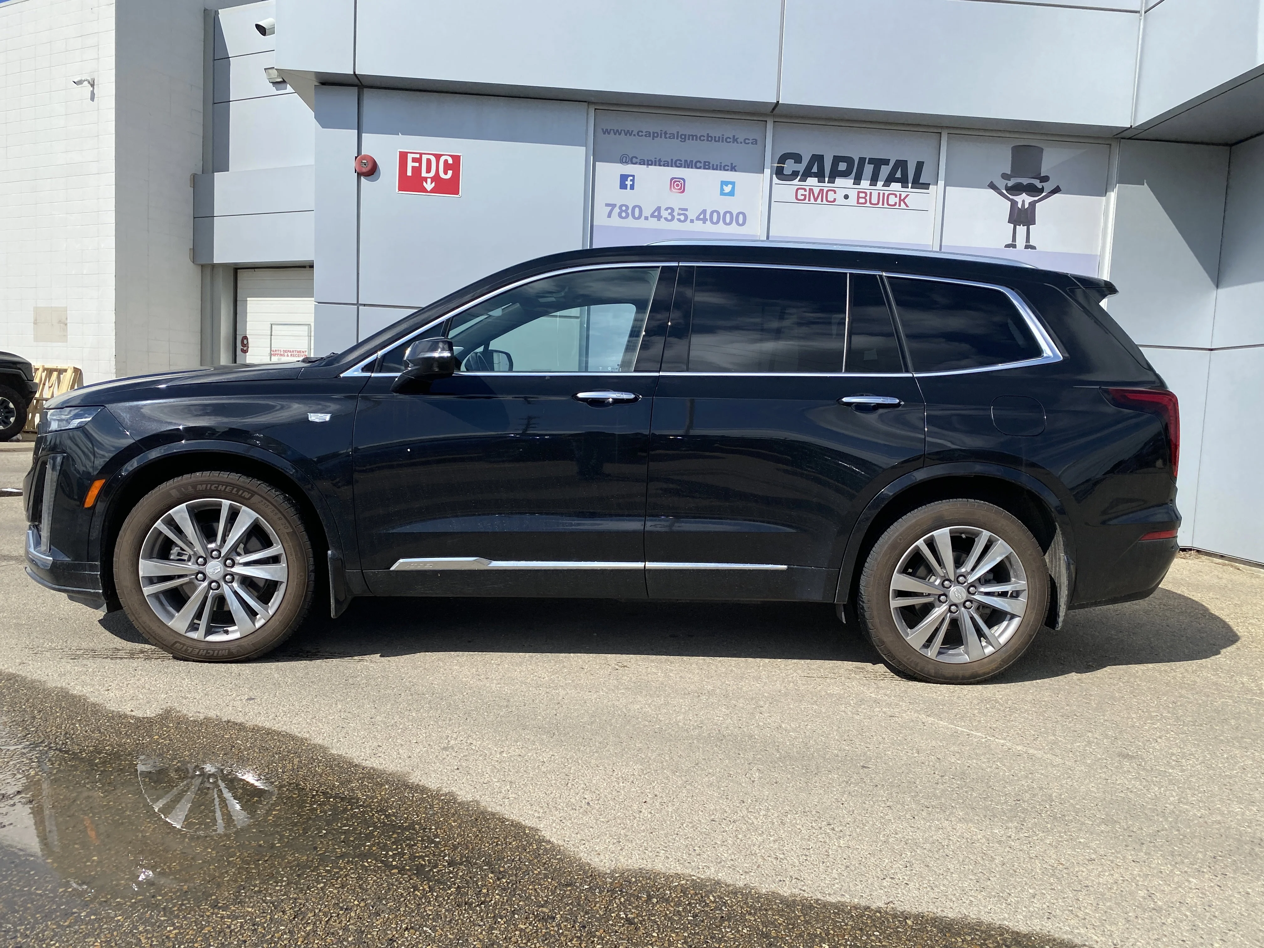 Used 2023 Black Cadillac AWD Premium Luxury * FULL LOAD * 3.6L V6 * NAVIGATION * image 2