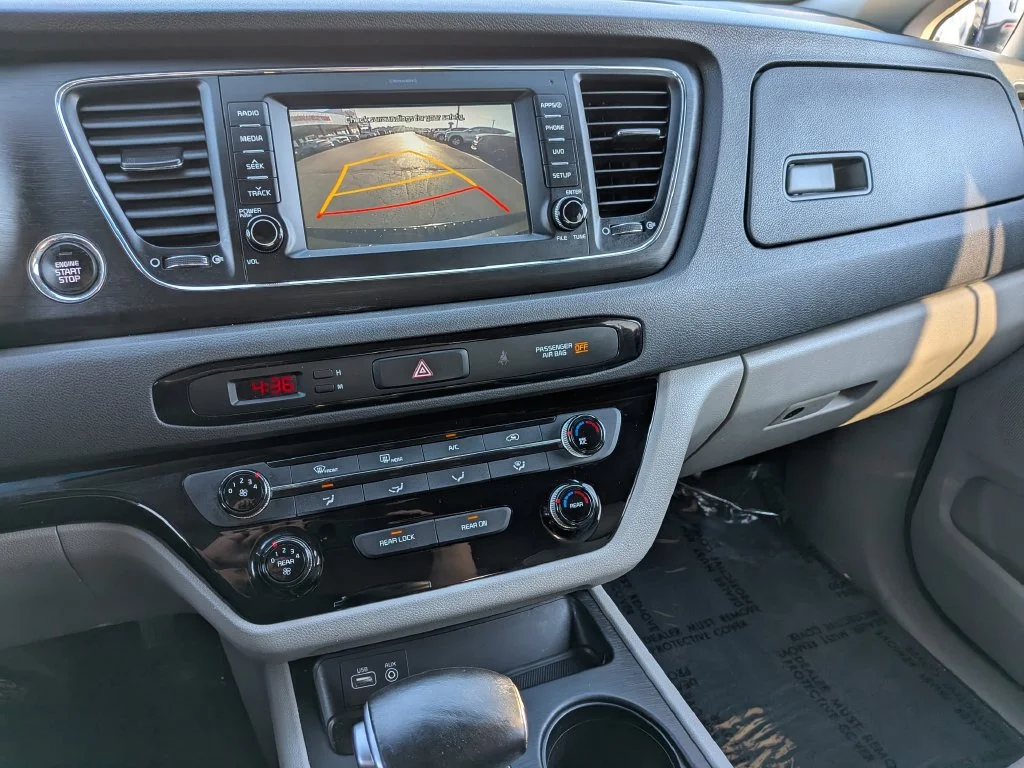 Used 2018 Platinum Graphite Kia LX image 17