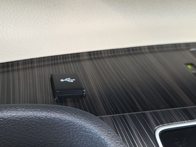 Used 2022 Gray Toyota Platinum image 12