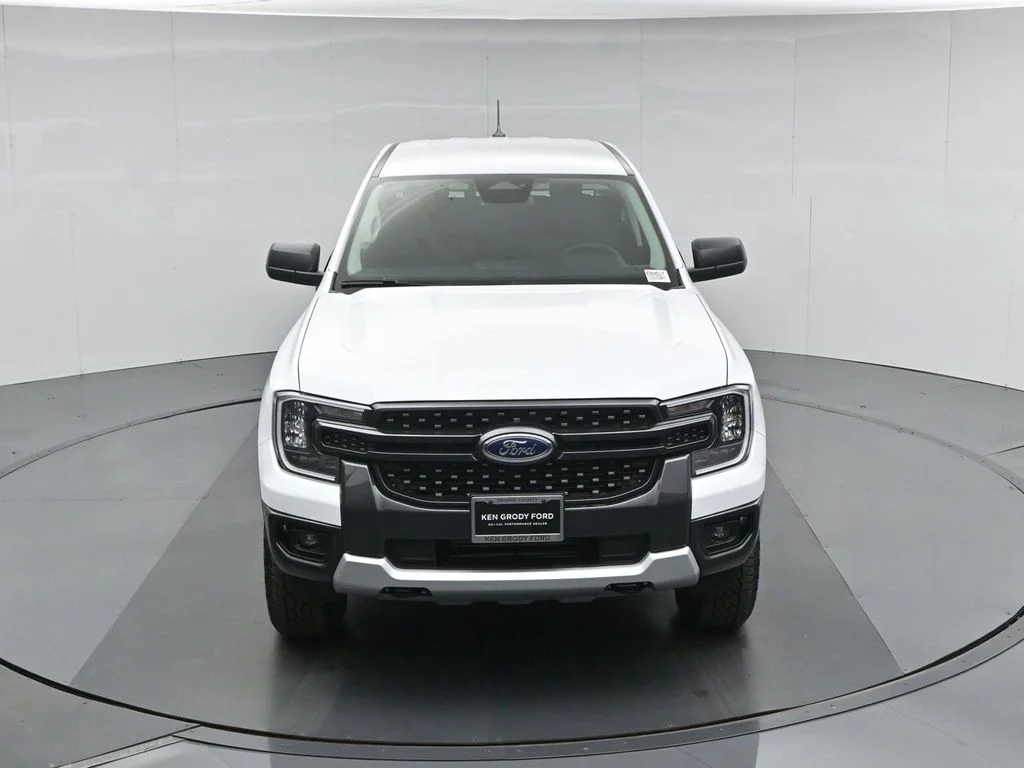 New 2026 Oxford White Ford XLT image 34