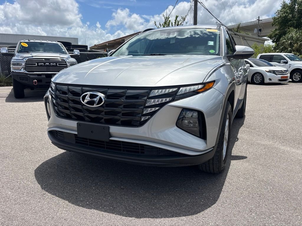 Used 2023 Silver Hyundai SEL image 7