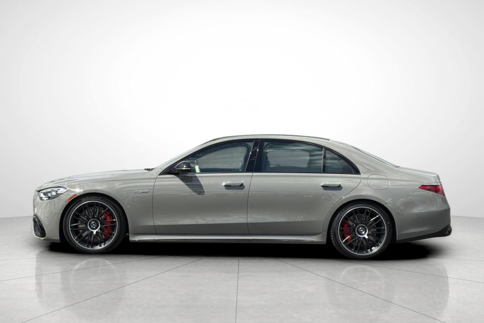 New 2026 MANUFAKTUR Exclusive Arabian Grey Non-Metallic Mercedes-Benz S 63 E AMG® image 32