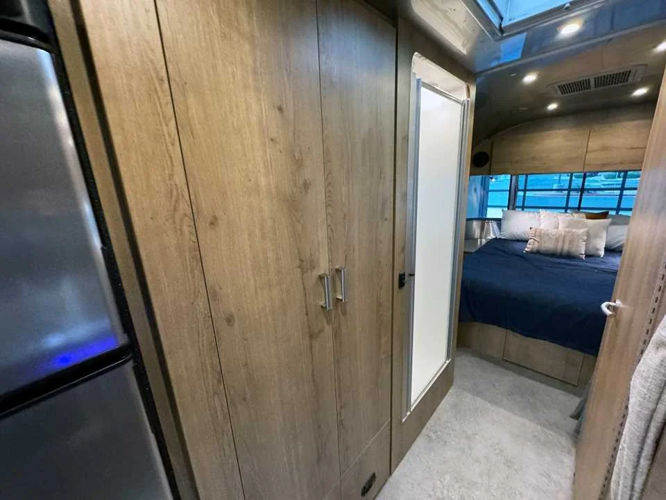 New 2027 SILVER AIRSTREAM  image 20