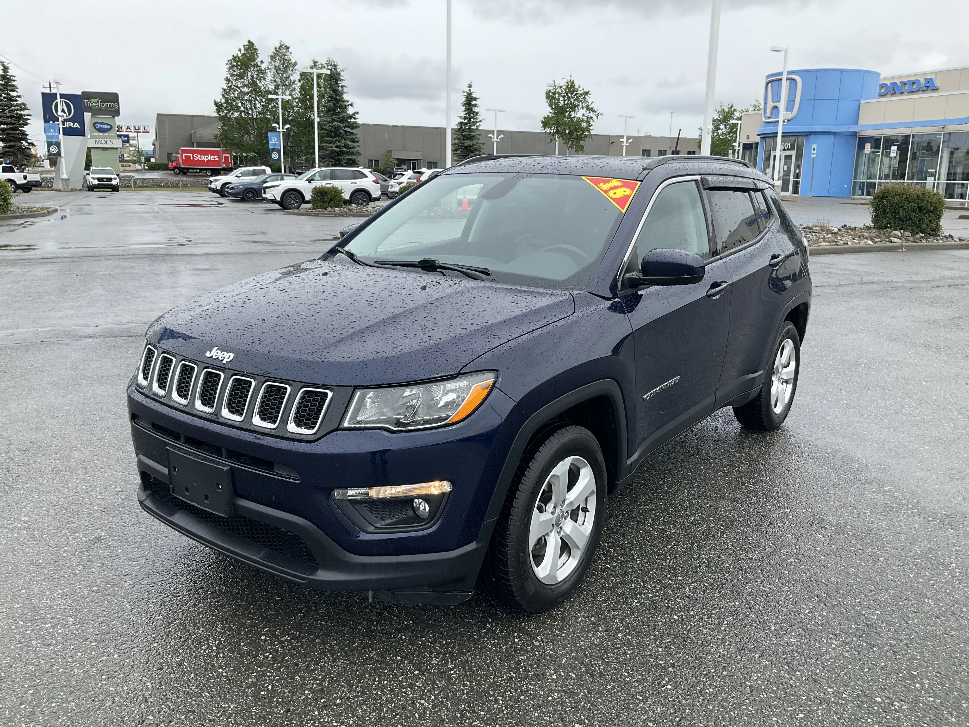 Used 2018 Blue Jeep Latitude image 1