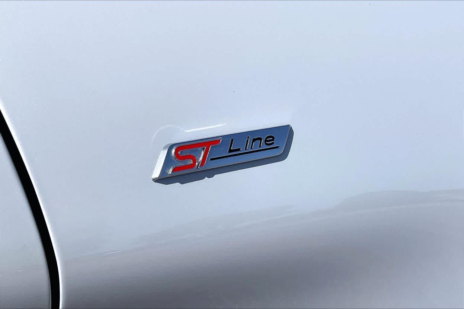 Used 2026 Space Gray Ford ST-Line image 29