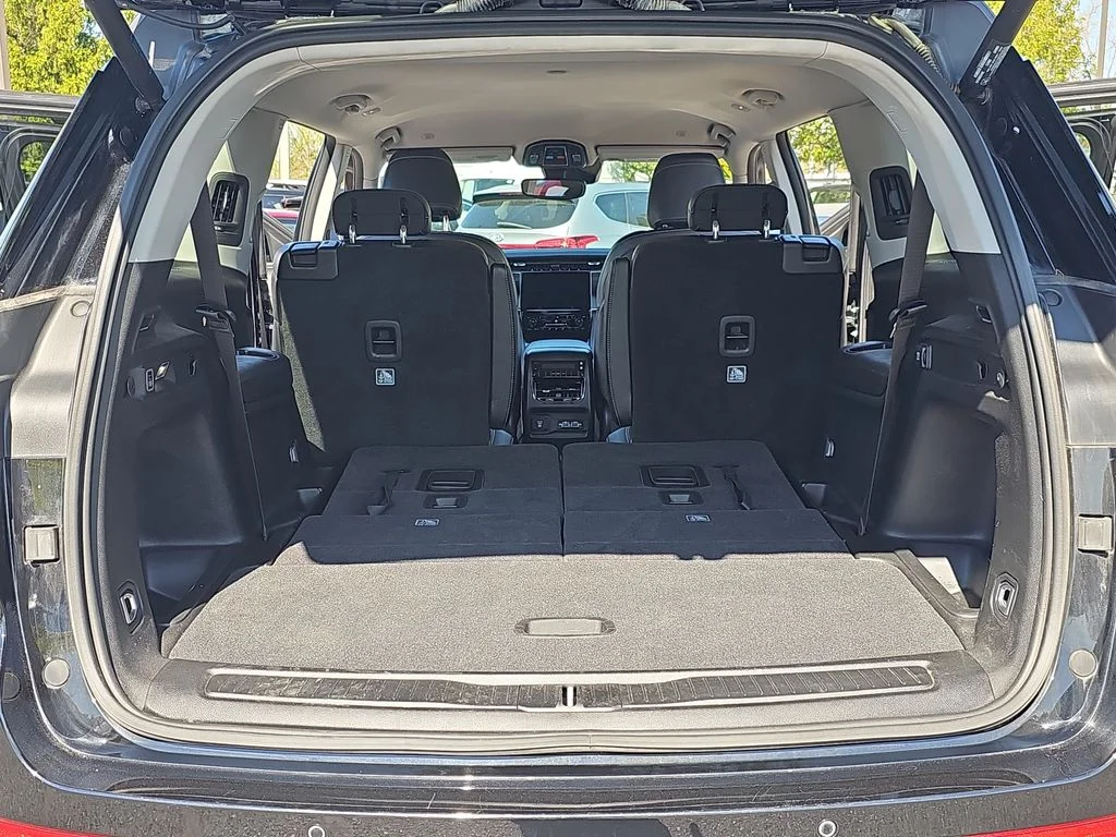 Used 2023 Black Jeep Limited image 14