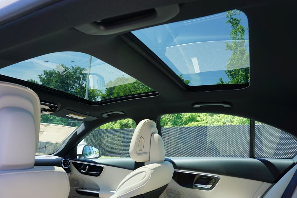 2025 Mercedes-Benz C-Class Sedan C 300 - Photo 46