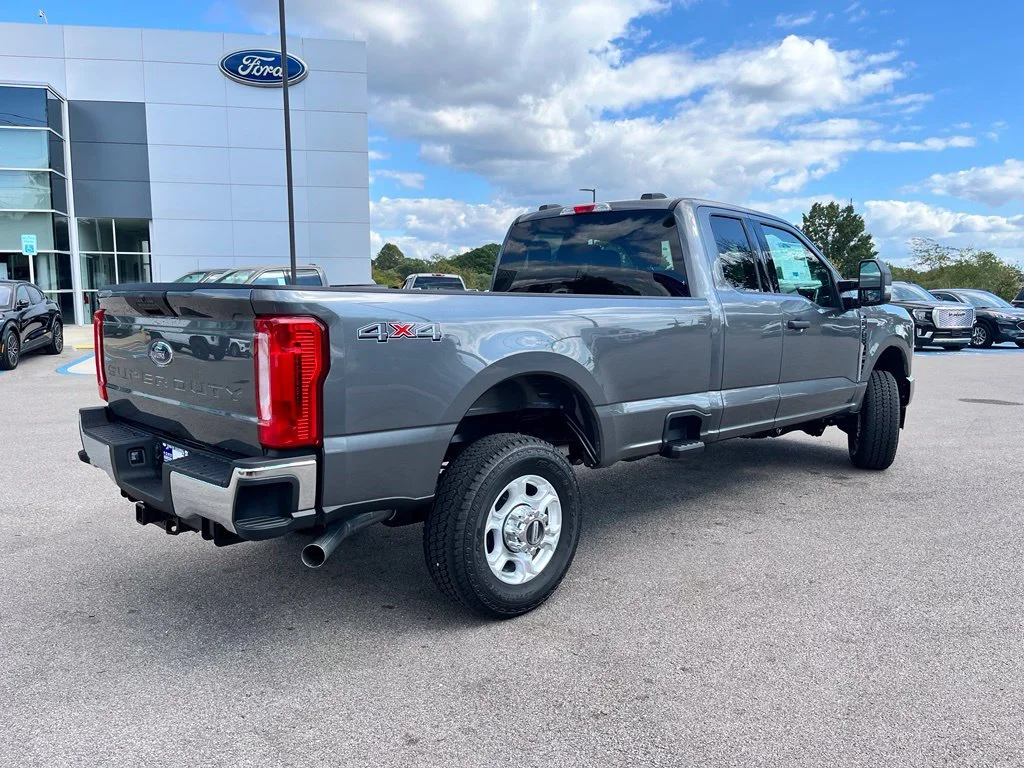 New 2026 Gray Ford XLT image 6
