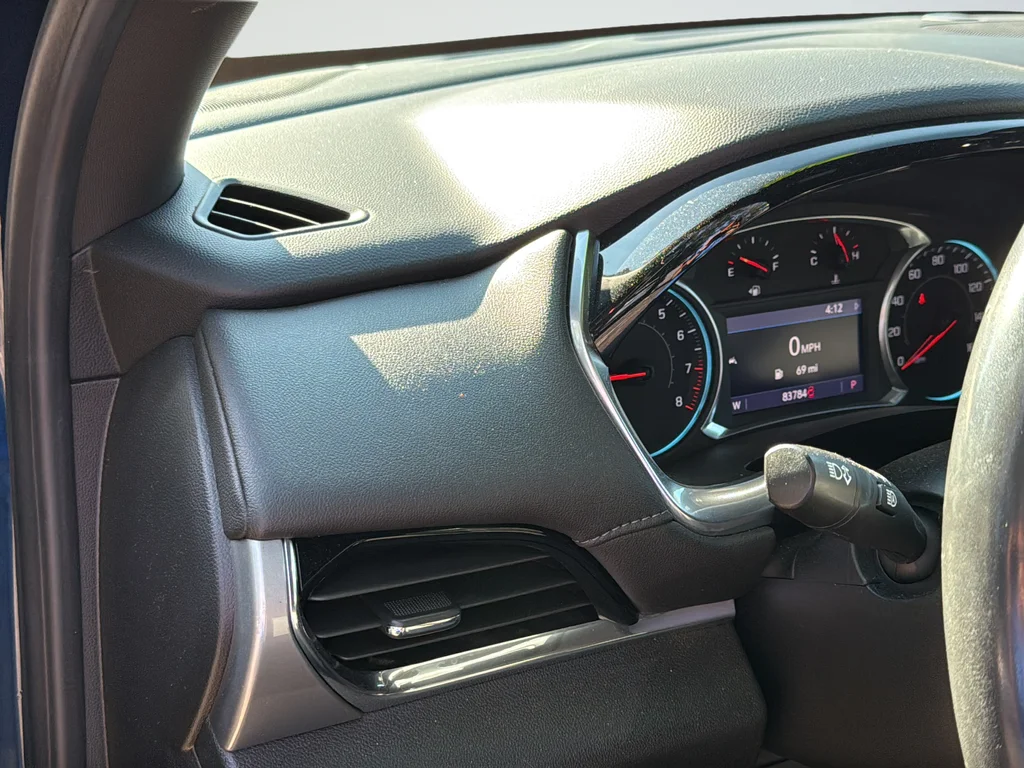 Used 2022 Blue Chevrolet LT image 32