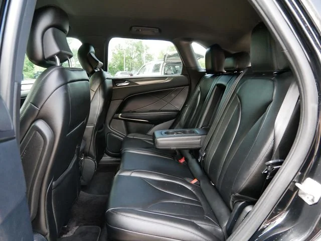 Used 2018 Velvet Lincoln Premiere image 11
