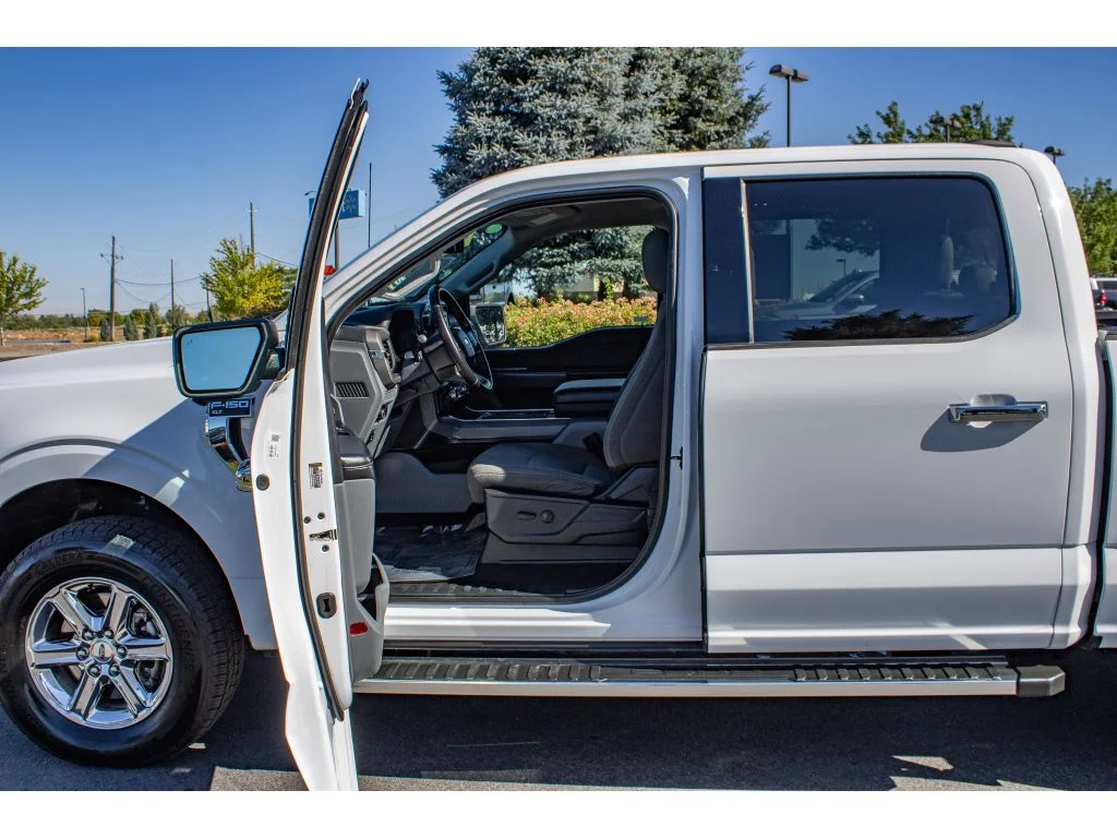 Used 2024 Oxford White Ford XLT image 26