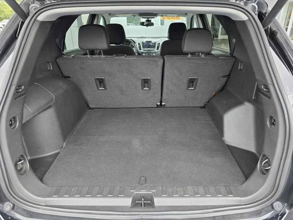 Used 2024 Mosaic Black Metallic Chevrolet LT image 19