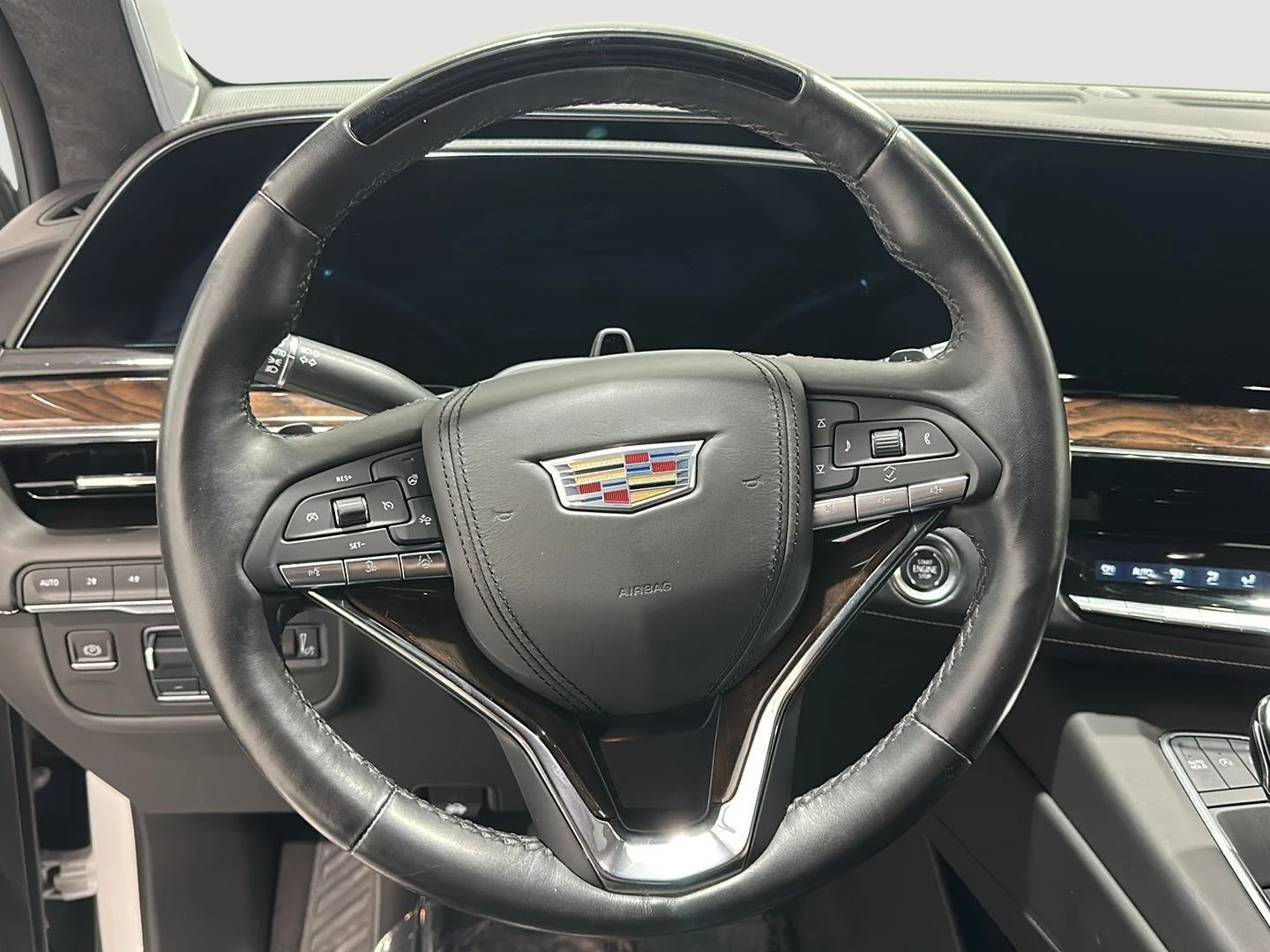 Used 2023 Crystal White Tricoat Cadillac Sport Platinum image 9
