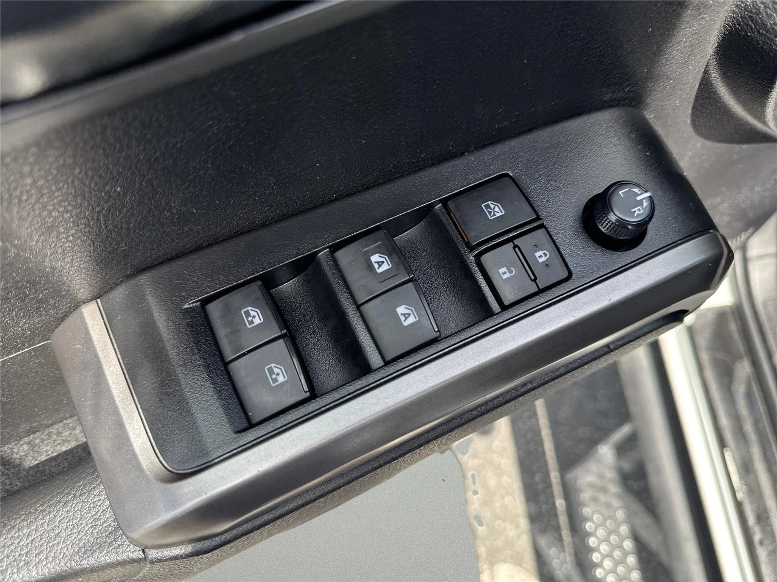 Used 2023 Ice Cap Toyota SR5 V6 image 18