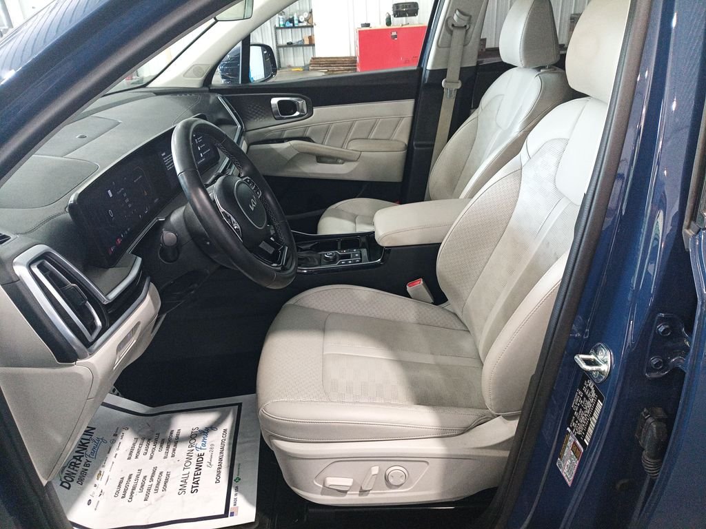 Used 2025 Black Kia SX image 15