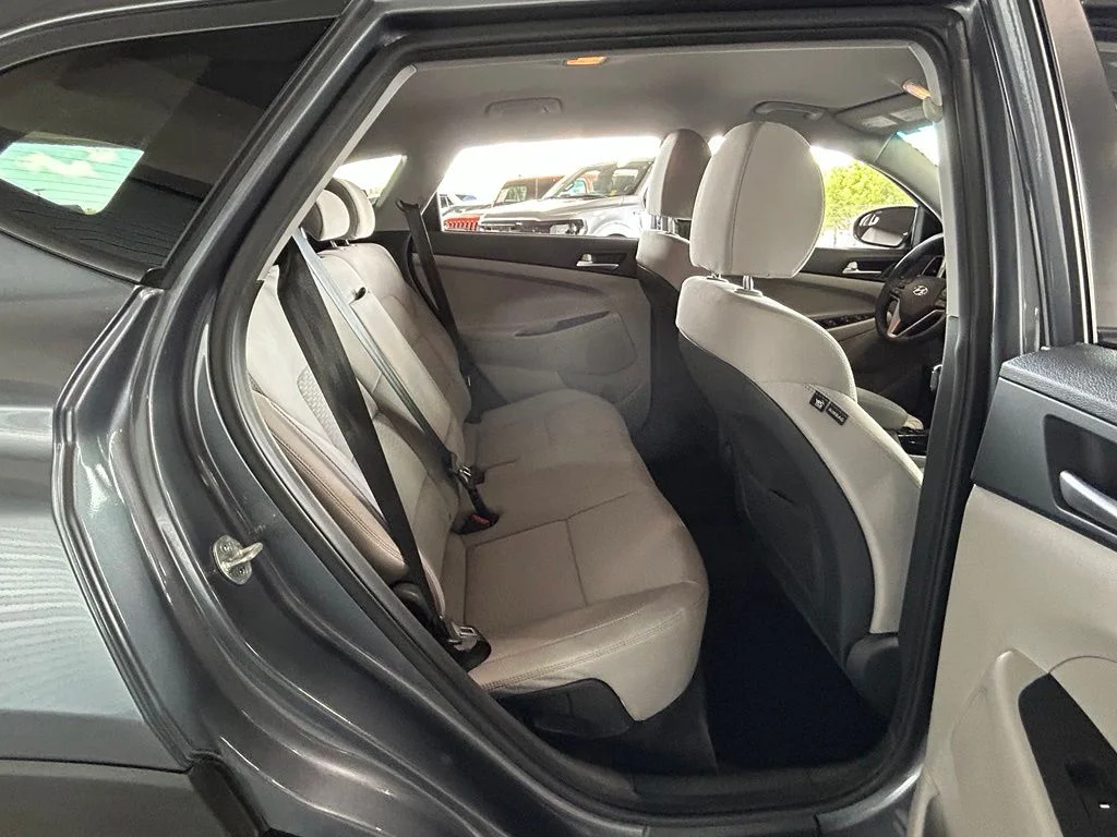 Used 2021 Magnetic Force Hyundai SE image 35