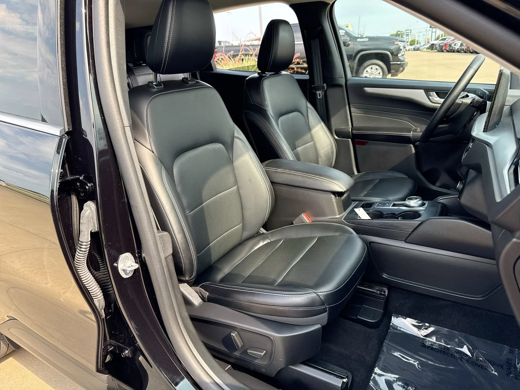 Used 2025 Black Ford Platinum image 24