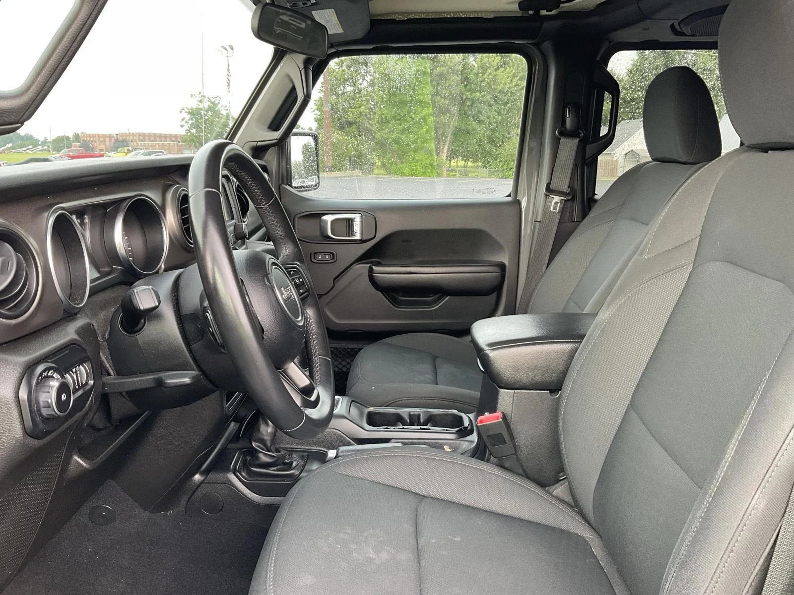 Used 2018 Sting-Gray Clearcoat Jeep Sport S image 9
