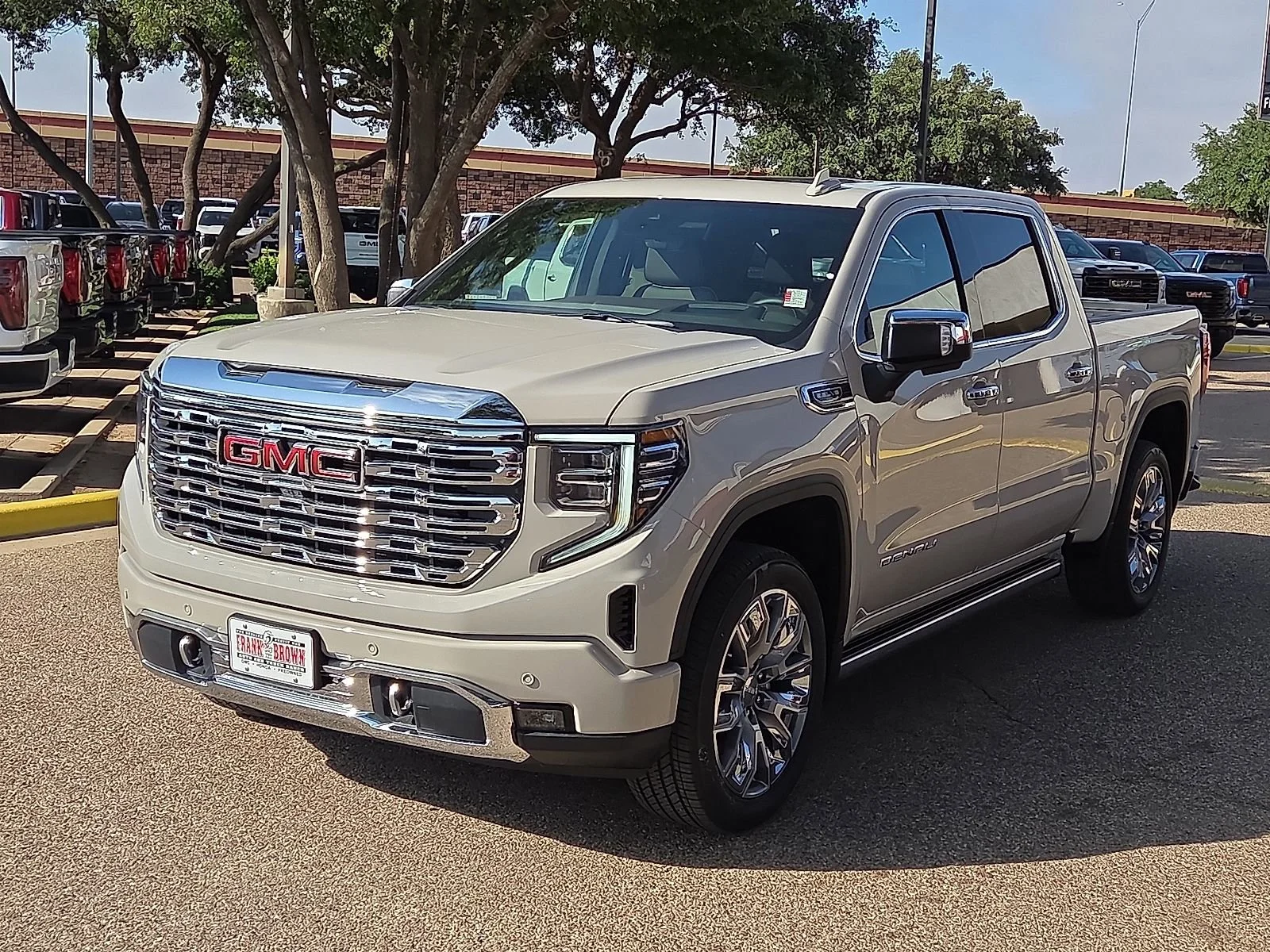 2026 GMC Sierra 4WD Crew Cab Standard Box Denali's photo