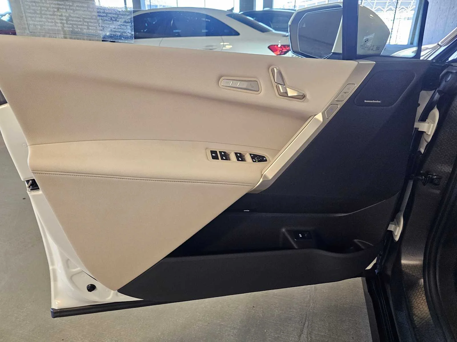 Certified Used 2024 Alpine White BMW xDrive50 image 21