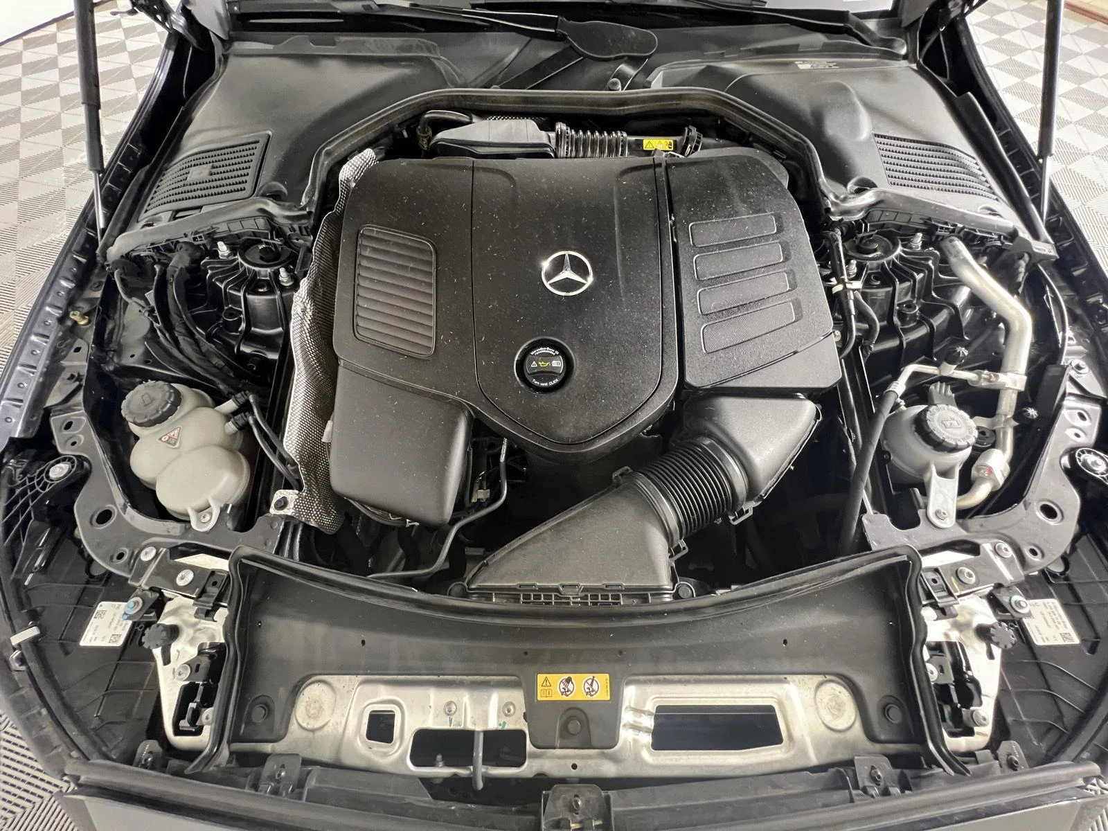 Used 2023 Graphite Grey Metallic Mercedes-Benz C 300 image 22