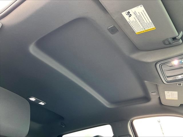 Used 2022 Summit White Chevrolet LT image 22
