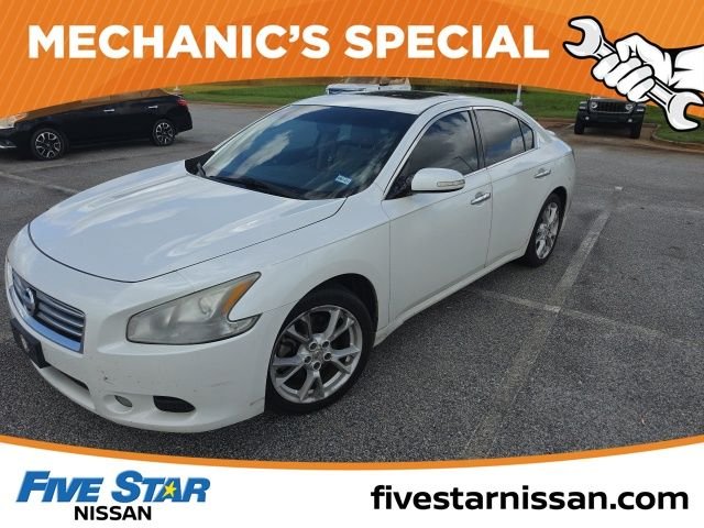 Used 2013 White Nissan 3.5 SV image 1