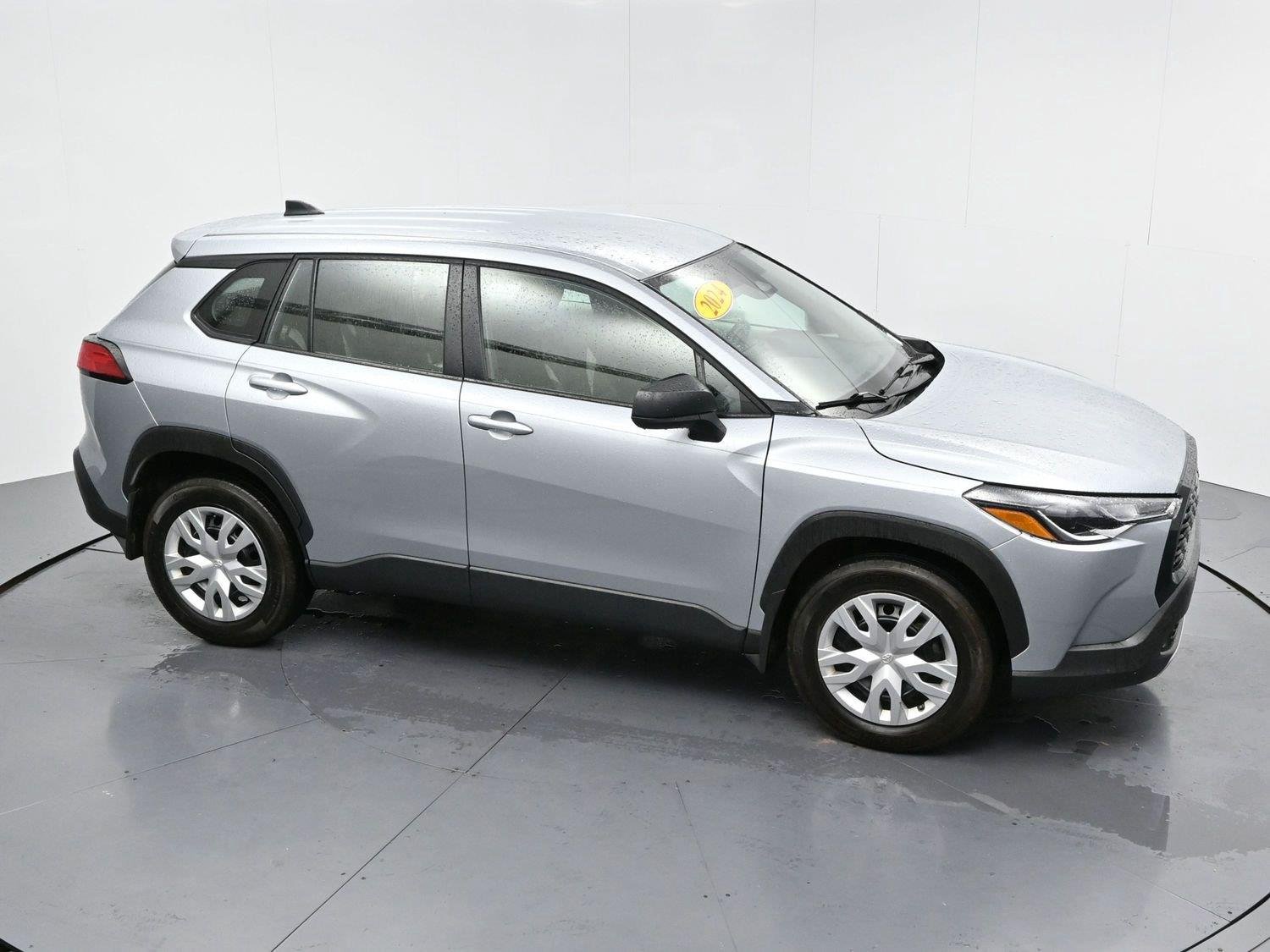 Used 2024 Sonic Silver Toyota L image 36