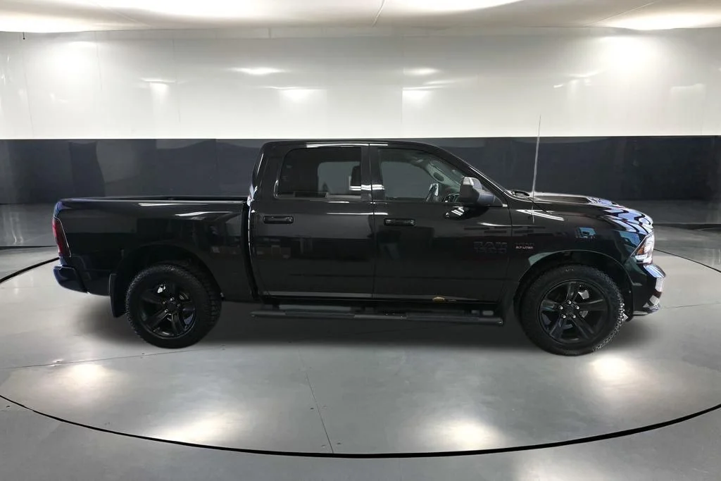 Used 2017 Black Ram Night image 4