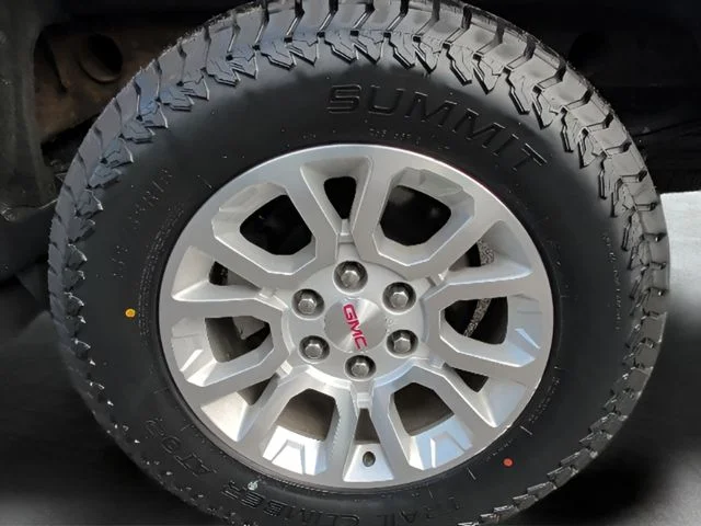 Used 2017 Gray GMC SLE image 10