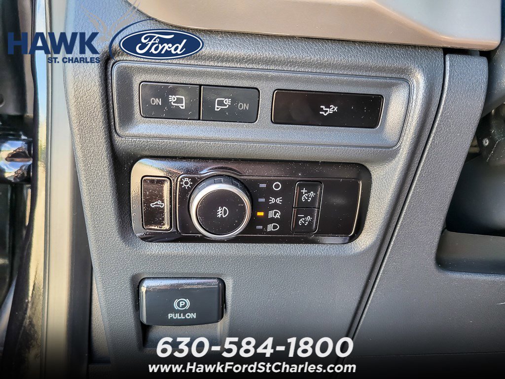 Used 2023 Oxford White Ford XLT image 16