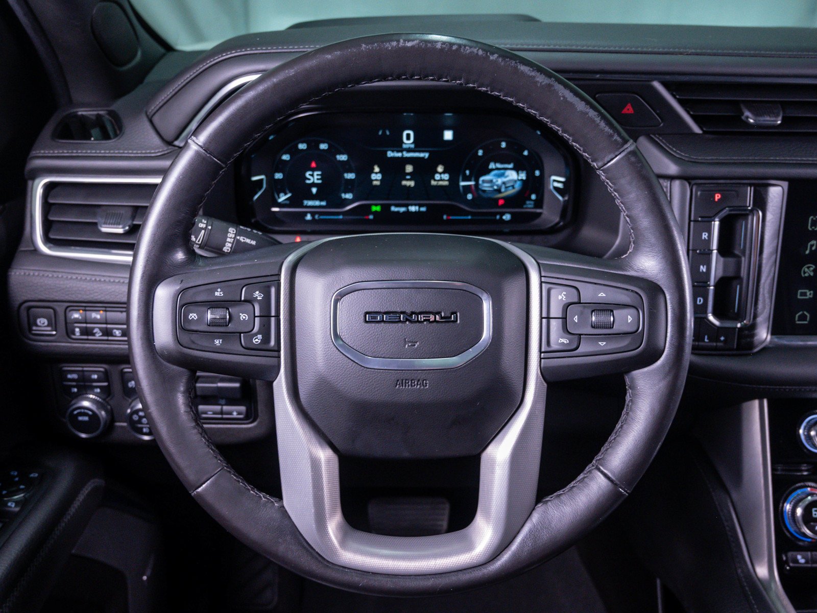 Used 2022 White Frost Tricoat GMC Denali image 16