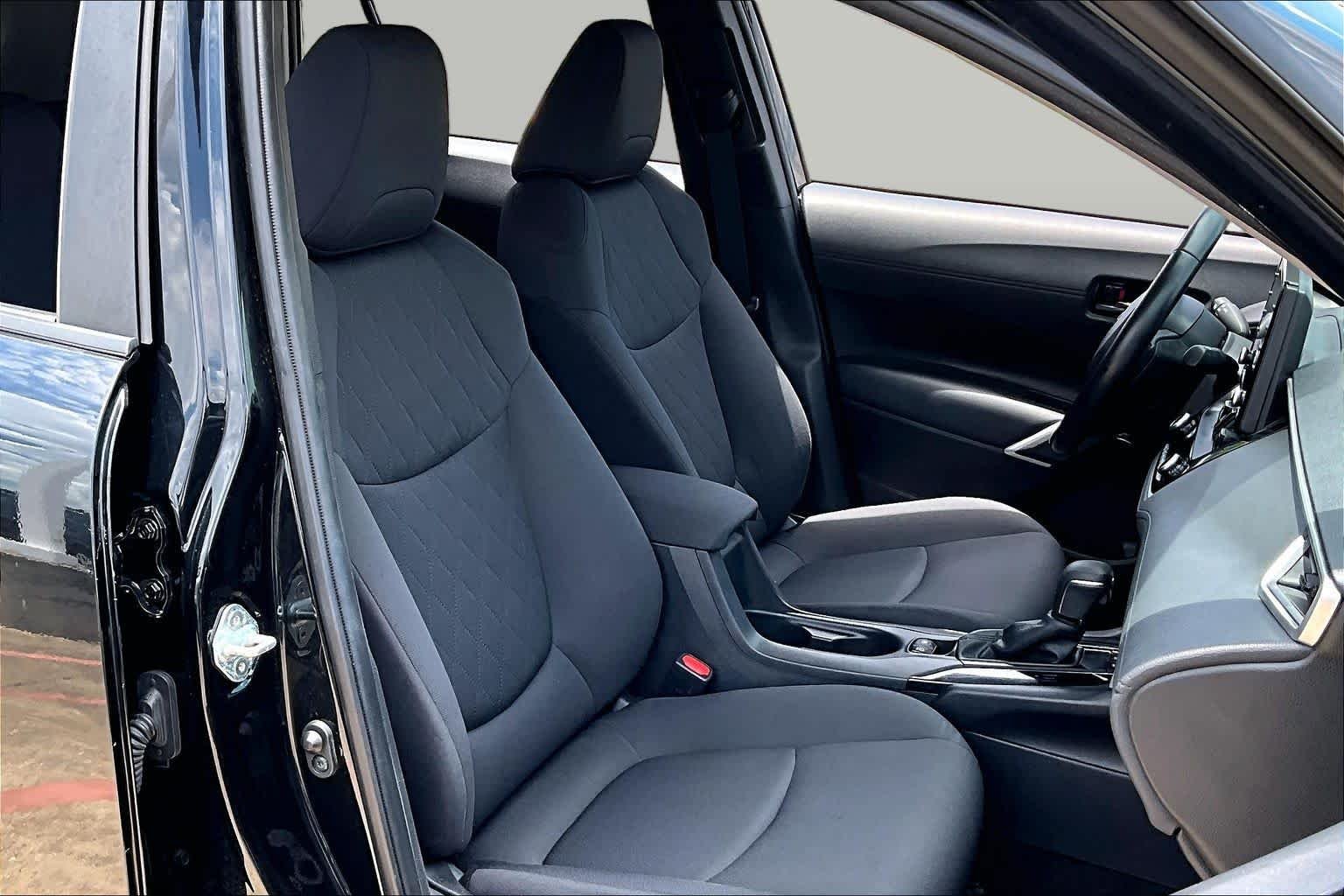 Used 2022 Jet Black Toyota LE image 9