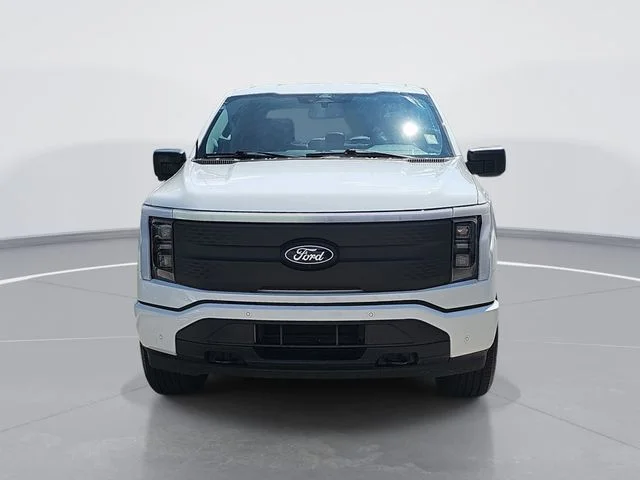 Used 2025 White Ford Flash image 8