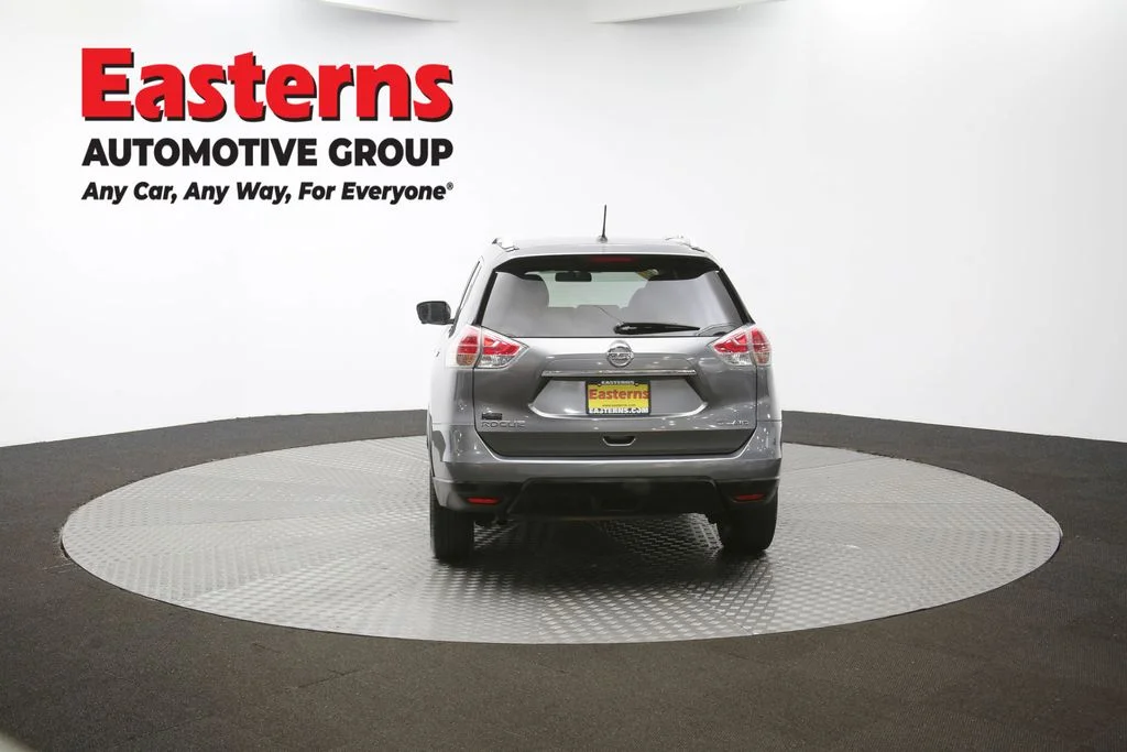 Used 2016 Gray Nissan SL image 35