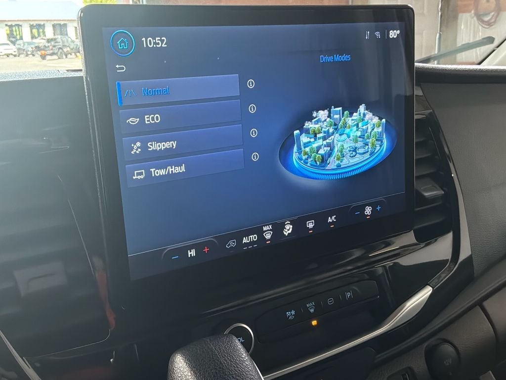 Used 2024 White Ford XLT image 27