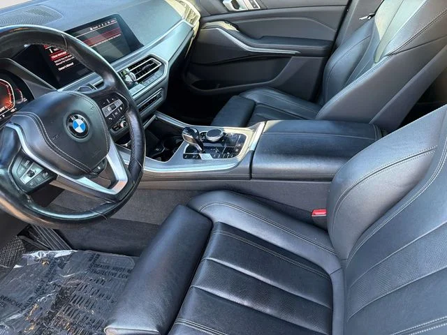 Used 2019 Gray BMW xDrive40i image 23