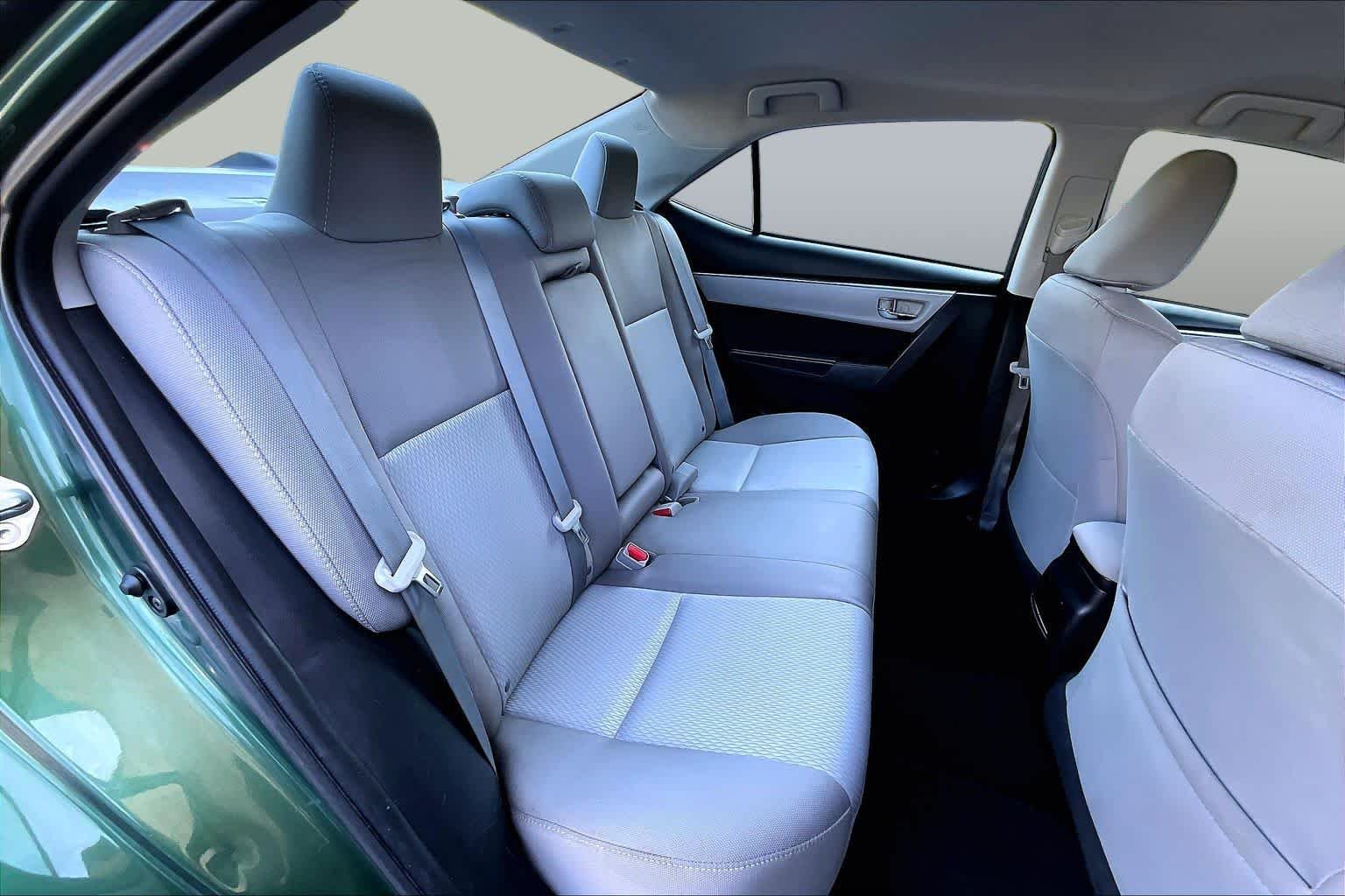 Used 2016 4Evergreen Metallic Toyota LE image 20